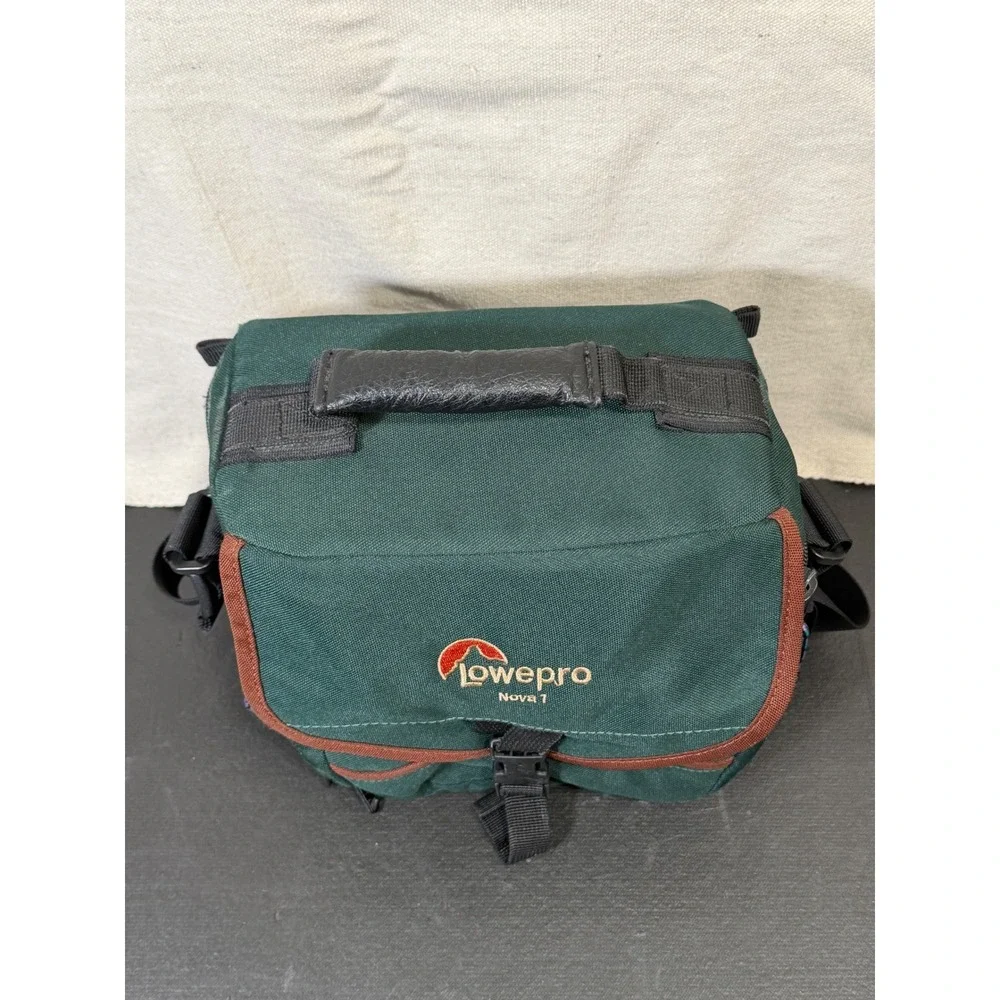 Lowepro Nova 1 Camera Bag Unisex Small Green Vintage Sturdy Canvas Shoulder Bag
